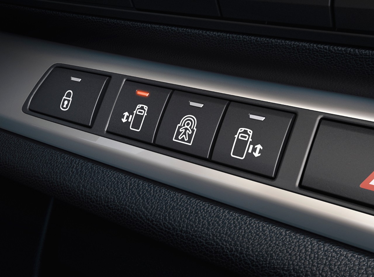 The dashboard buttons for the Proace Verso’s motorised sliding doors